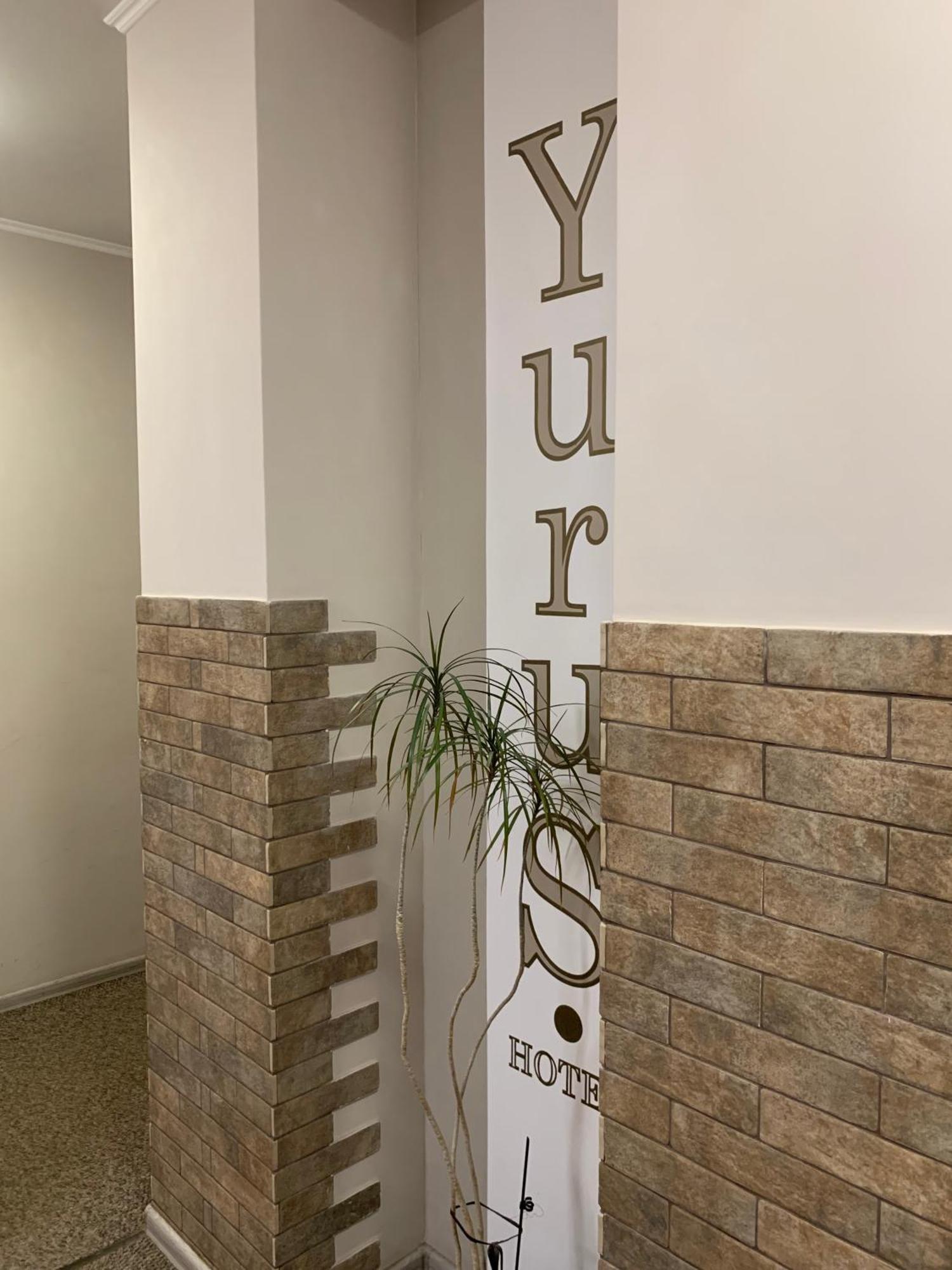Yurus Hostel Lviv Exterior photo