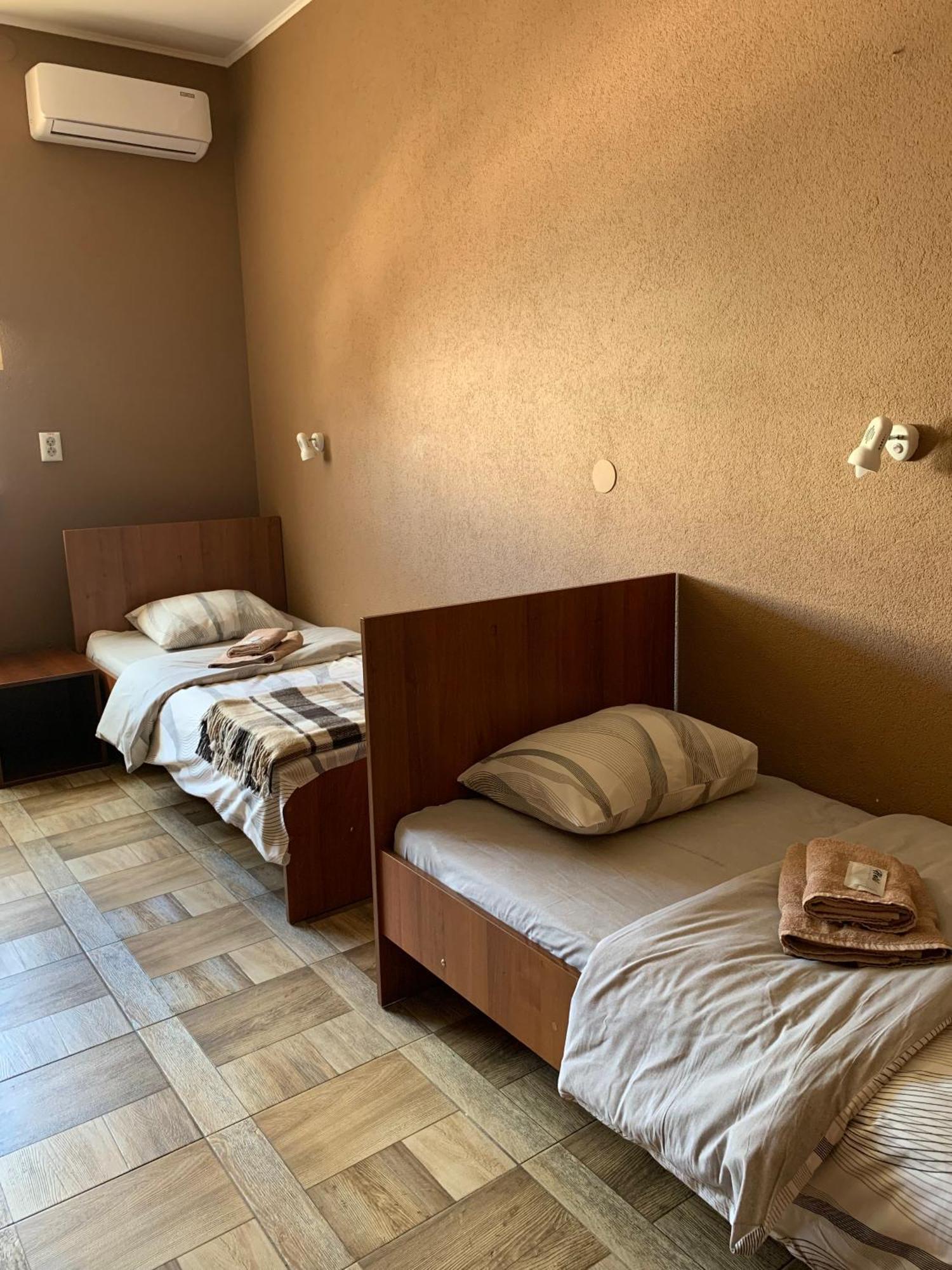 Yurus Hostel Lviv Exterior photo